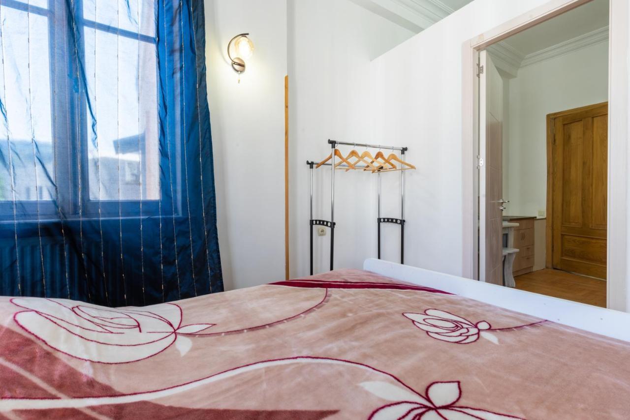 Center 4 You Otel Tiflis Dış mekan fotoğraf