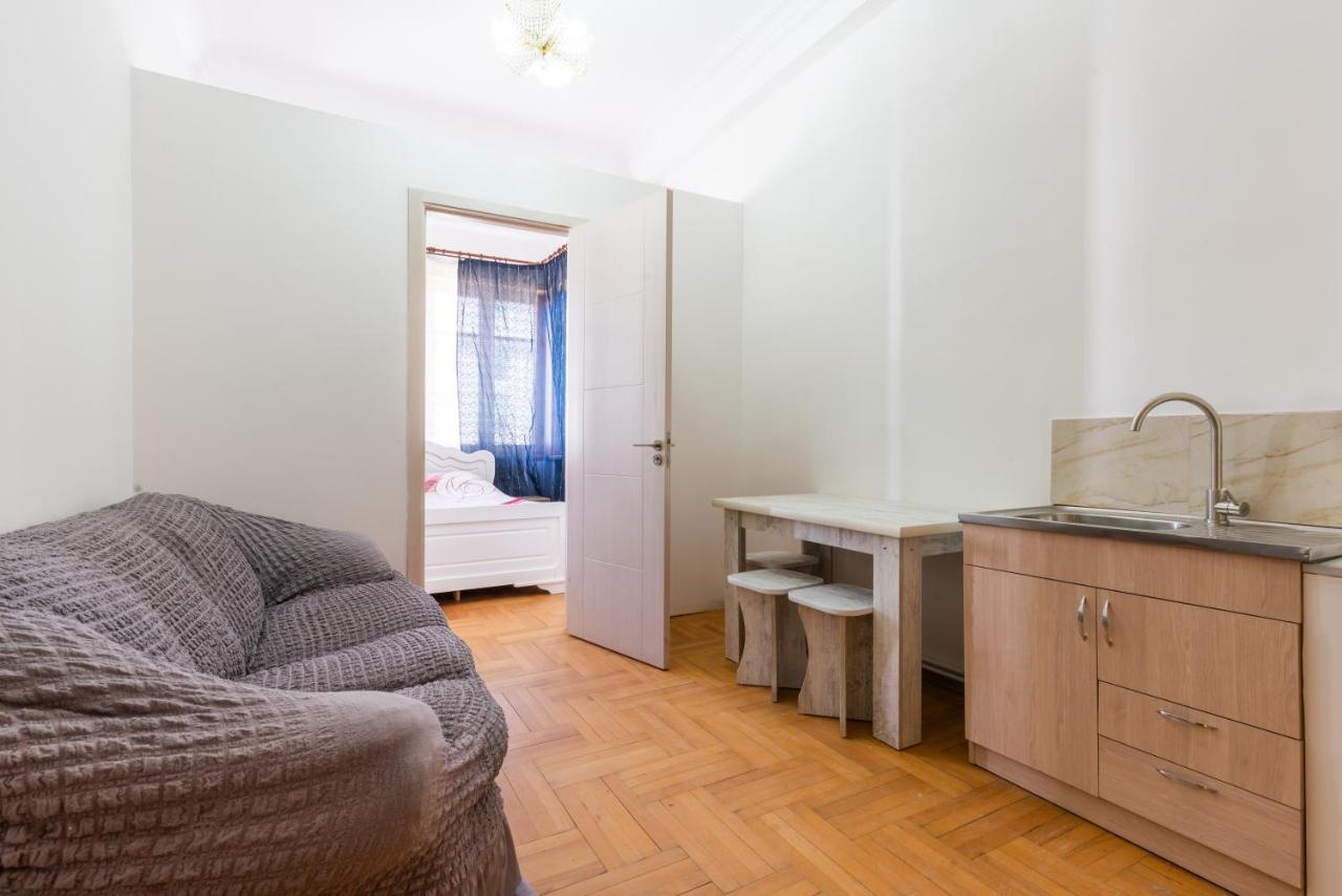 Center 4 You Otel Tiflis Dış mekan fotoğraf