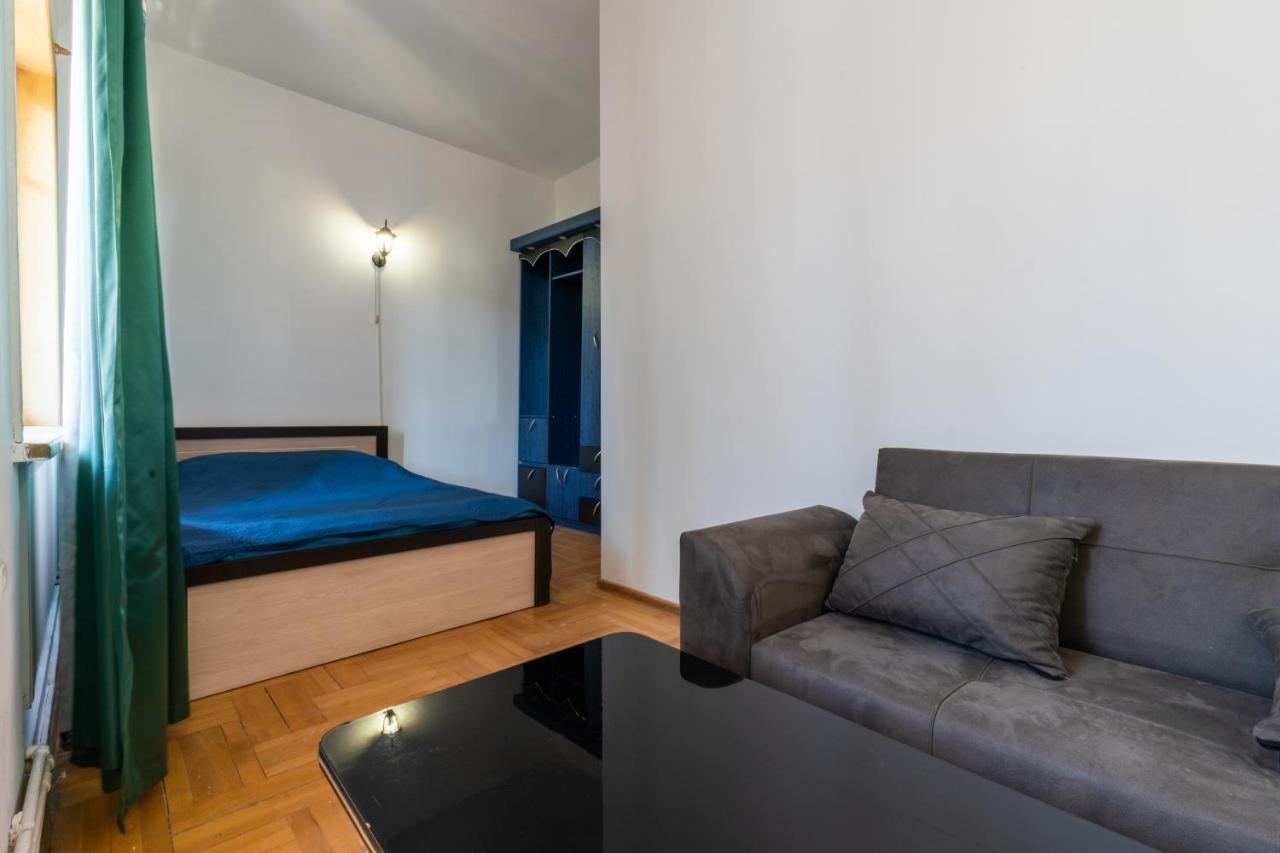 Center 4 You Otel Tiflis Dış mekan fotoğraf