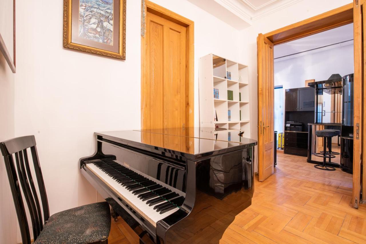 Center 4 You Otel Tiflis Dış mekan fotoğraf