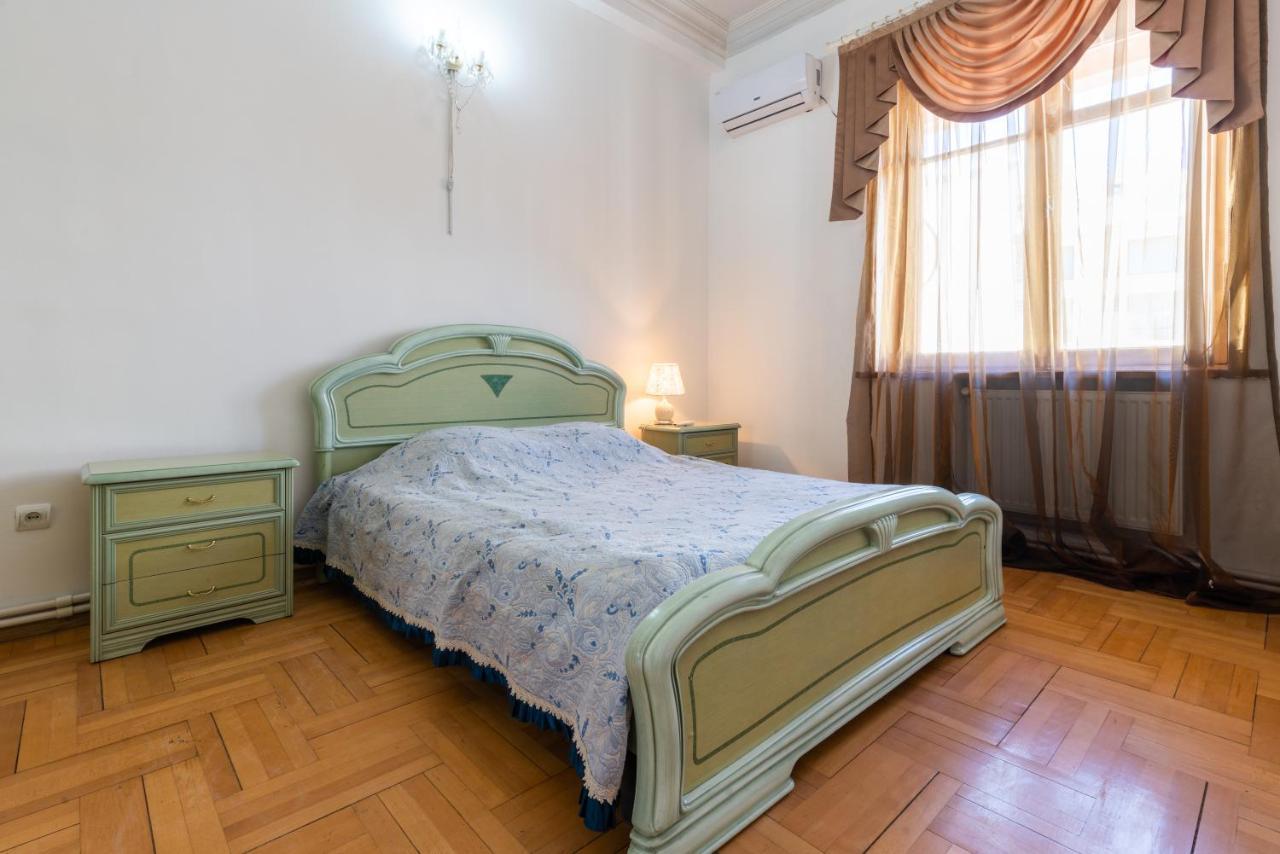 Center 4 You Otel Tiflis Dış mekan fotoğraf