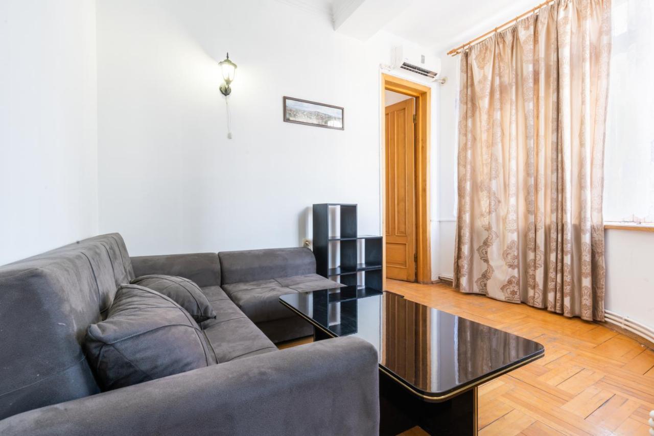 Center 4 You Otel Tiflis Dış mekan fotoğraf