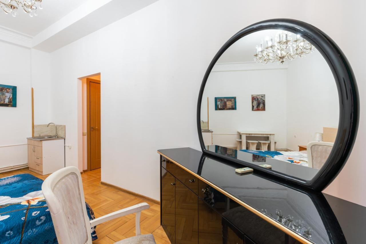 Center 4 You Otel Tiflis Dış mekan fotoğraf