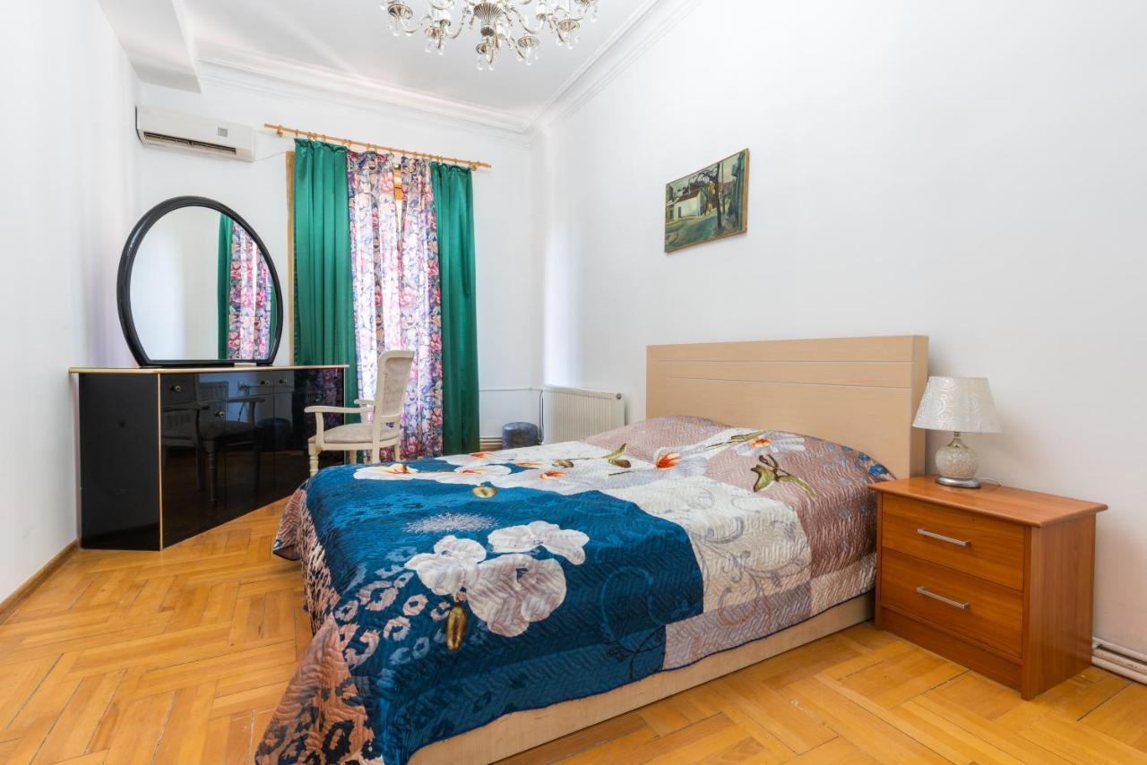 Center 4 You Otel Tiflis Dış mekan fotoğraf