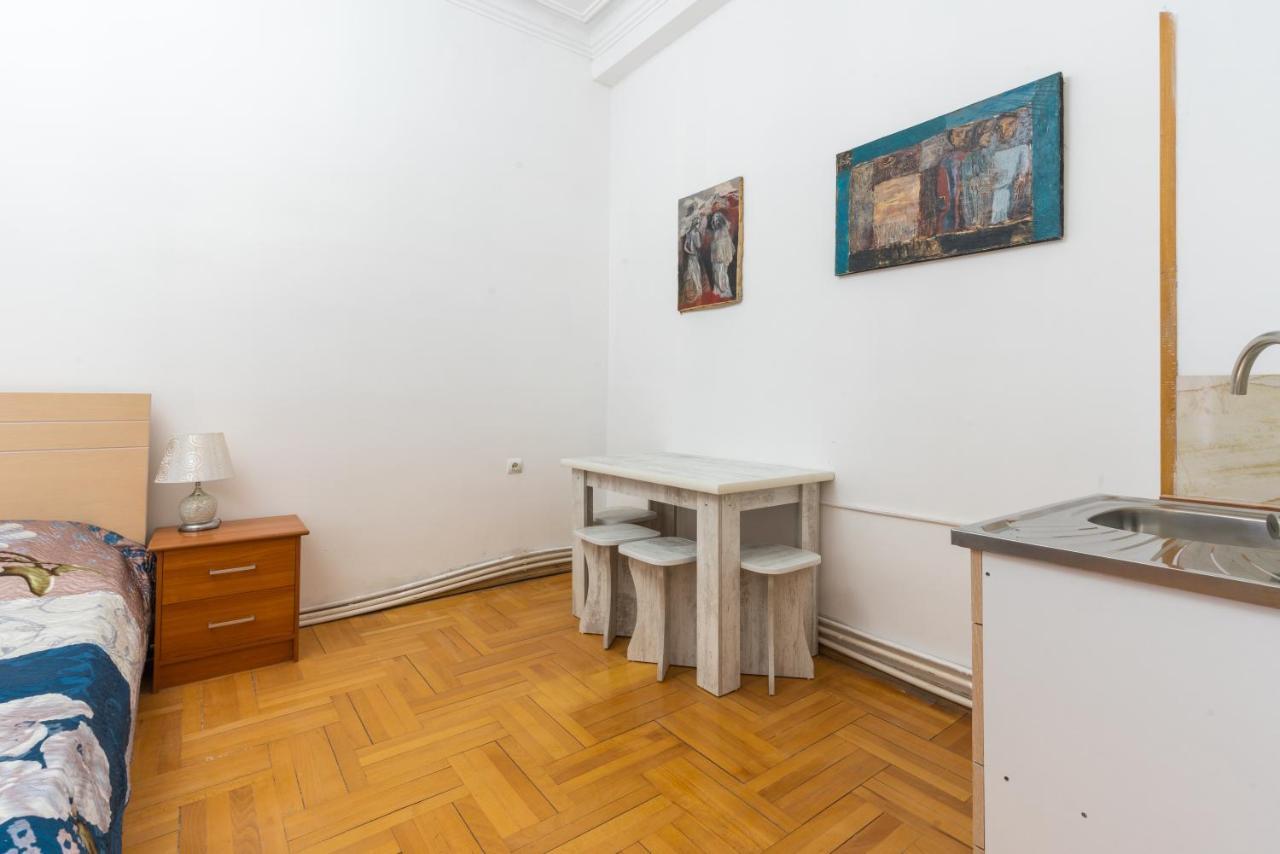 Center 4 You Otel Tiflis Dış mekan fotoğraf